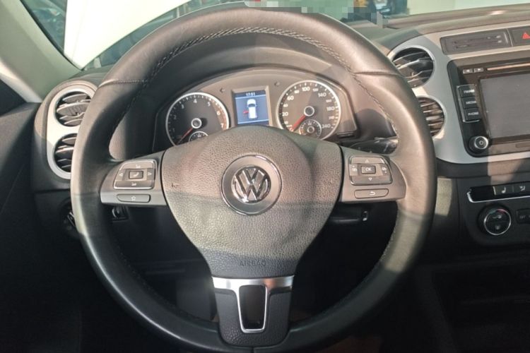 Used Volkswagen Tiguan 2013 1.8TSI Automatic Two-Wheel Drive Luxury Model Steering Wheel