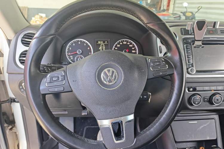 Used Volkswagen Tiguan 2013 1.8 TSI Automatic Two-Wheel Drive Comfort Edition Steering Wheel