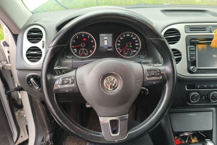 Used Volkswagen Tiguan 2013 1.8TSI Automatic Two-Wheel Drive Luxury Model Steering Wheel
