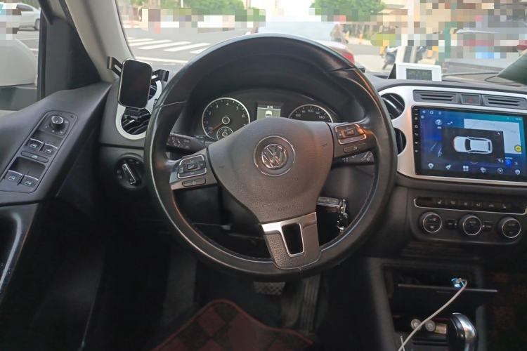 Used Volkswagen Tiguan 2013 1.8TSI Automatic Two-Wheel Drive Luxury Model Steering Wheel