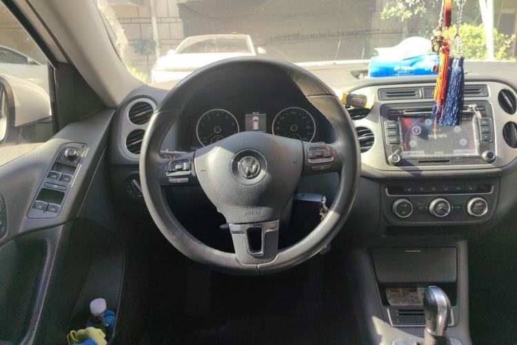 Used Volkswagen Tiguan 2013 1.8TSI Automatic Two-Wheel Drive Luxury Model Steering Wheel
