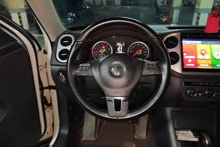 Used Volkswagen Tiguan 2013 1.8TSI Automatic All-Wheel-Drive Comfort Edition Steering Wheel