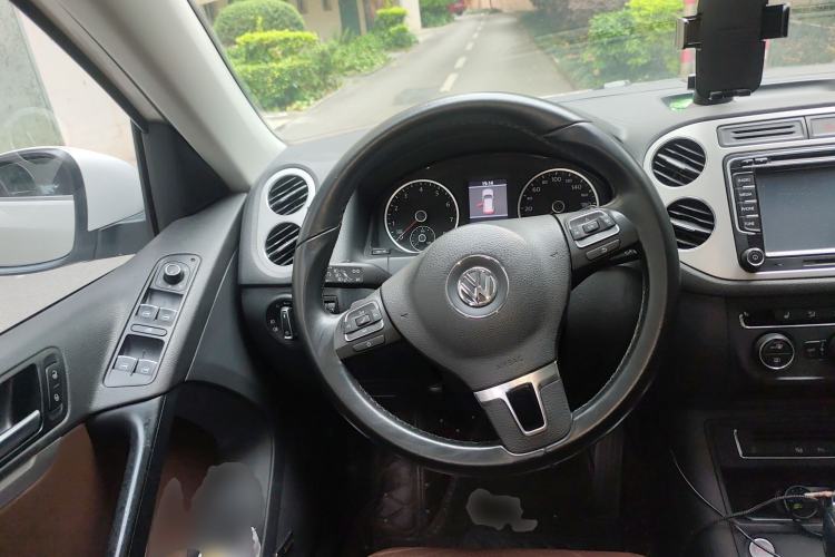 Used Volkswagen Tiguan 2013 1.8TSI Automatic Two-Wheel Drive Luxury Model Steering Wheel