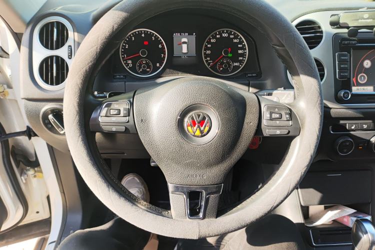 Used Volkswagen Tiguan 2013 1.8TSI Automatic Two-Wheel Drive Luxury Model Steering Wheel