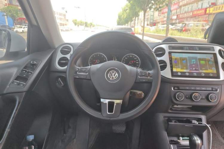 Used Volkswagen Tiguan 2013 1.8TSI Automatic All-Wheel-Drive Comfort Edition Steering Wheel