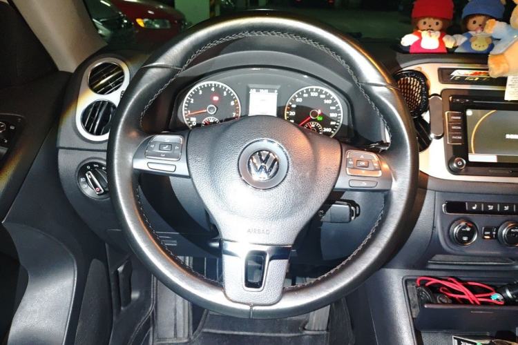 Used Volkswagen Tiguan 2013 1.8TSI Automatic Two-Wheel Drive Luxury Model Steering Wheel