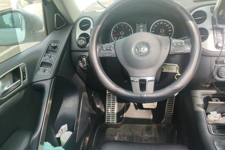 Used Volkswagen Tiguan 2013 1.8TSI Automatic Two-Wheel Drive Luxury Model Steering Wheel