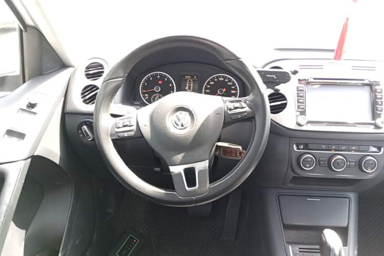 Used Volkswagen Tiguan 2013 1.8 TSI Automatic Two-Wheel Drive Comfort Edition Steering Wheel