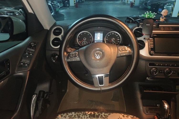 Used Volkswagen Tiguan 2013 1.8TSI Automatic Two-Wheel Drive Luxury Model Steering Wheel