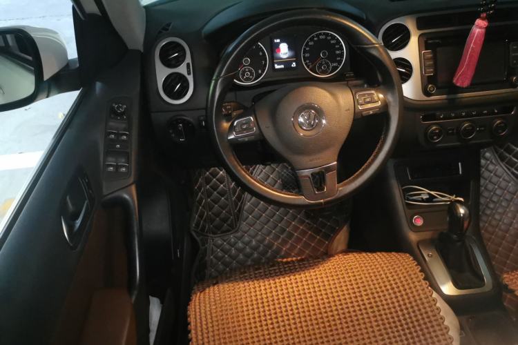 Used Volkswagen Tiguan 2013 1.8TSI Automatic Two-Wheel Drive Luxury Model Steering Wheel
