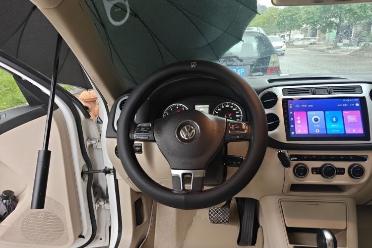 Used Volkswagen Tiguan 2013 1.8TSI Automatic Two-Wheel Drive Luxury Model Steering Wheel