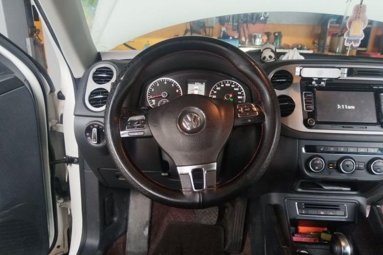Used Volkswagen Tiguan 2013 2.0 TSI Automatic All-Wheel-Drive Flagship Edition Steering Wheel