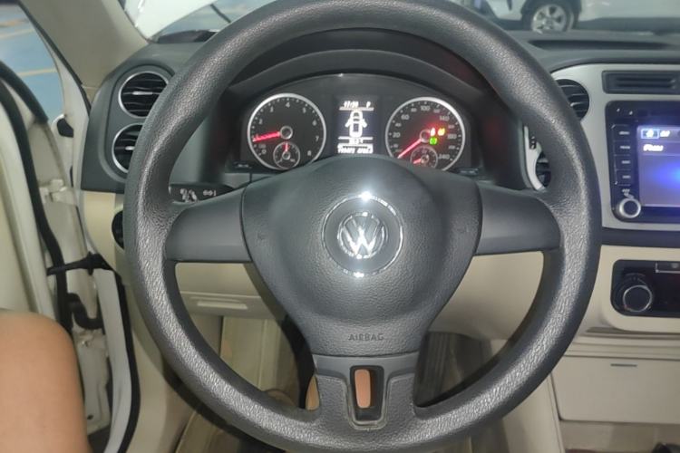 Used Volkswagen Tiguan 2013 1.8TSI Automatic Two-Wheel Drive Trend Edition Steering Wheel