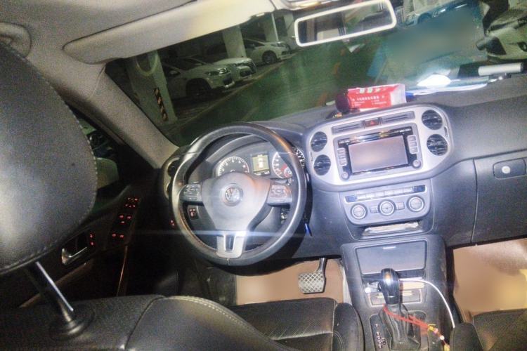 Used Volkswagen Tiguan 2013 1.8TSI Automatic Two-Wheel Drive Luxury Model Steering Wheel