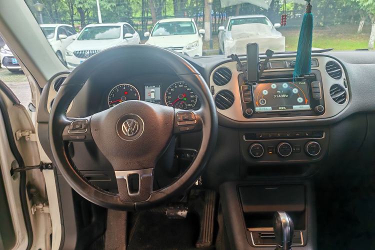 Used Volkswagen Tiguan 2013 1.8TSI Automatic Two-Wheel Drive Luxury Model Steering Wheel