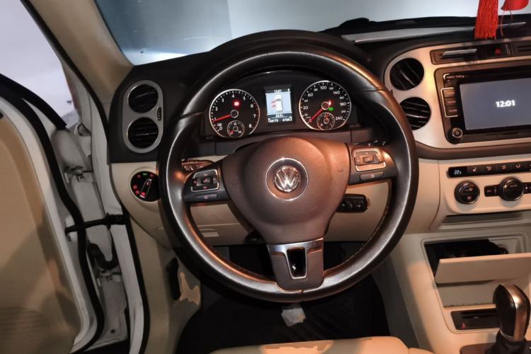 Used Volkswagen Tiguan 2013 1.8TSI Automatic Two-Wheel Drive Luxury Model Steering Wheel