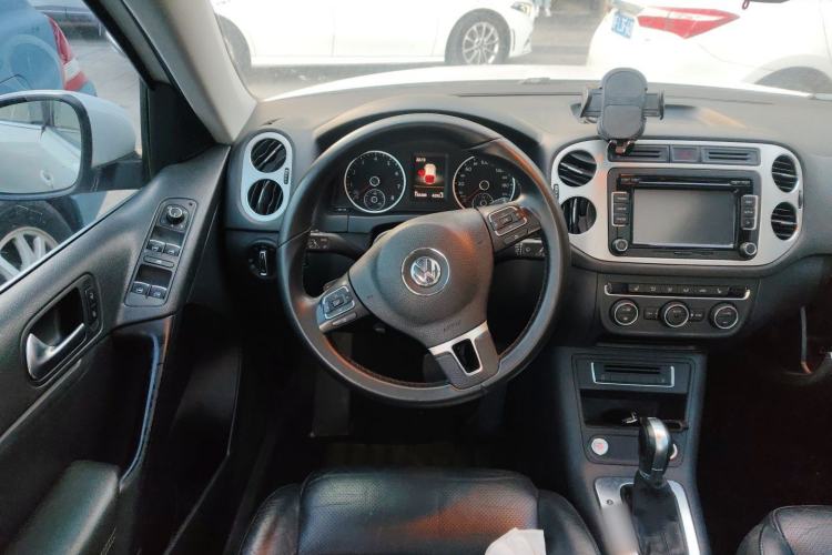 Used Volkswagen Tiguan 2013 1.8TSI Automatic Two-Wheel Drive Luxury Model Steering Wheel