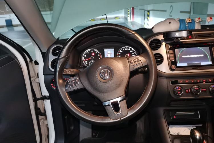 Used Volkswagen Tiguan 2013 1.8TSI Automatic Two-Wheel Drive Luxury Model Steering Wheel