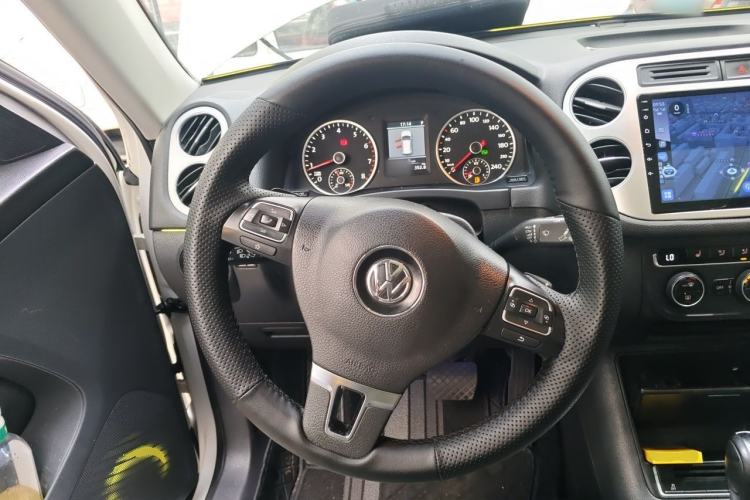 Used Volkswagen Tiguan 2013 1.8TSI Automatic Two-Wheel Drive Luxury Model Steering Wheel