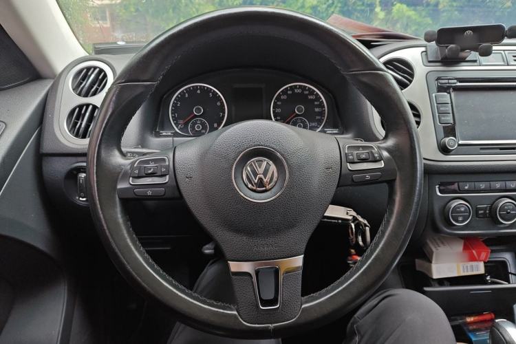 Used Volkswagen Tiguan 2013 1.8TSI Automatic Two-Wheel Drive Luxury Model Steering Wheel