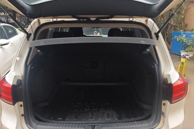 Used Volkswagen Tiguan 2013 1.8 TSI Automatic All-Wheel Drive Luxury Model Trunk