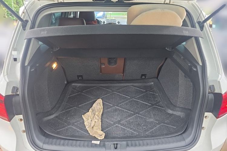 Used Volkswagen Tiguan 2013 2.0 TSI Automatic All-Wheel-Drive Flagship Edition Trunk