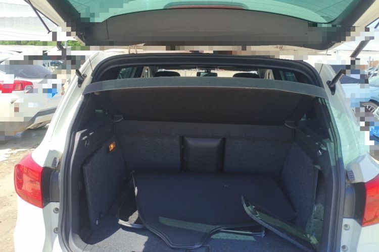 Used Volkswagen Tiguan  Trunk