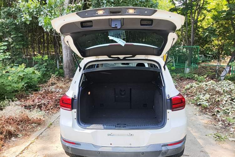 Used Volkswagen Tiguan 2013 1.8 TSI Automatic Two-Wheel Drive Comfort Edition Trunk