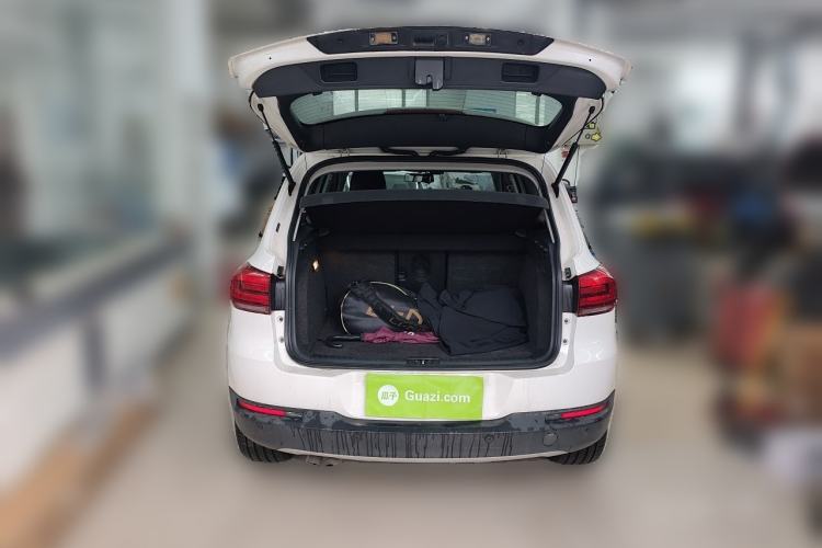 Used Volkswagen Tiguan 2013 1.8 TSI Automatic All-Wheel Drive Luxury Model Trunk
