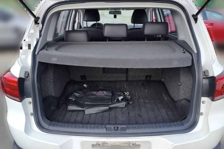 Used Volkswagen Tiguan 2013 1.8 TSI Automatic All-Wheel Drive Luxury Model Trunk