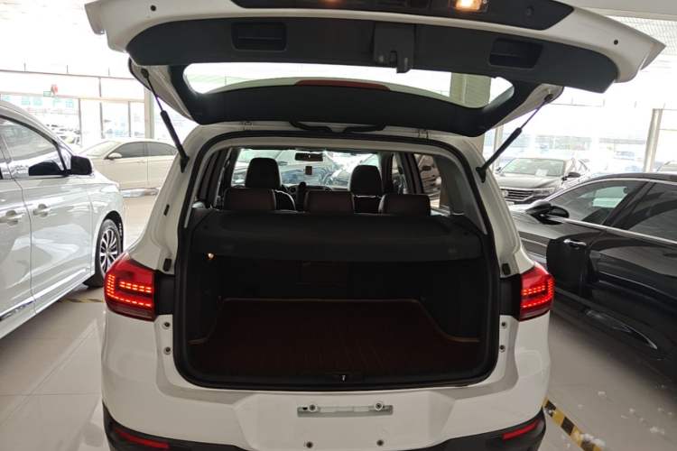 Used Volkswagen Tiguan 2013 1.8TSI Automatic Two-Wheel Drive Luxury Model Trunk