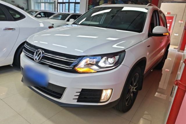 Ojetý Volkswagen Tiguan 2013 1.8 TSI Automatic All-Wheel Drive Luxury Model