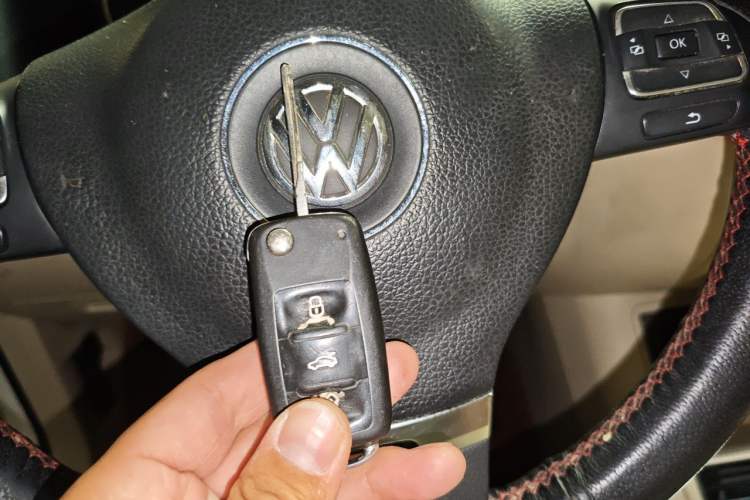 Used Volkswagen Tiguan 2013 1.8 TSI Automatic All-Wheel Drive Luxury Model Vehicle Key