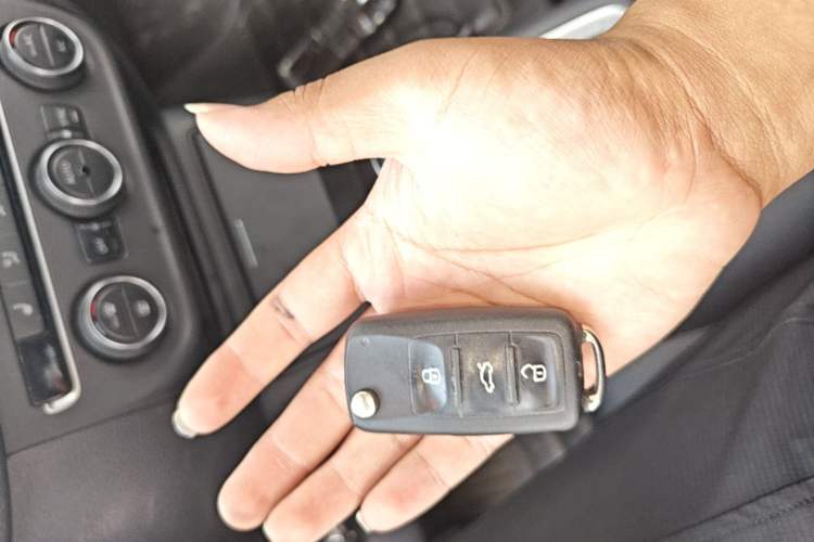 Used Volkswagen Tiguan 2013 2.0 TSI Automatic All-Wheel Drive Luxury Edition Vehicle Key