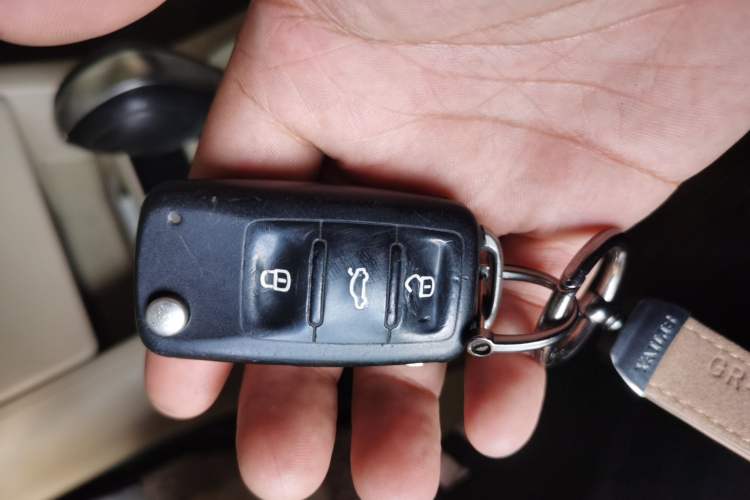 Used Volkswagen Tiguan 2013 1.8 TSI Automatic All-Wheel Drive Luxury Model Vehicle Key