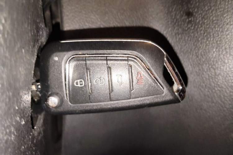 Used Volkswagen Tiguan 2013 1.8TSI Automatic Two-Wheel Drive Luxury Model Vehicle Key