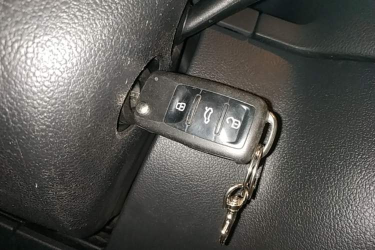 Used Volkswagen Tiguan 2013 1.8 TSI Automatic All-Wheel Drive Luxury Model Vehicle Key