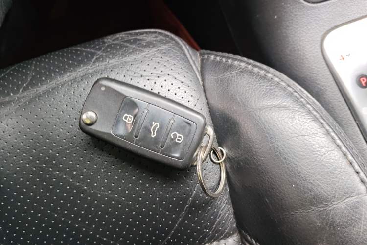 Used Volkswagen Tiguan 2013 2.0 TSI Automatic All-Wheel Drive Luxury Edition Vehicle Key