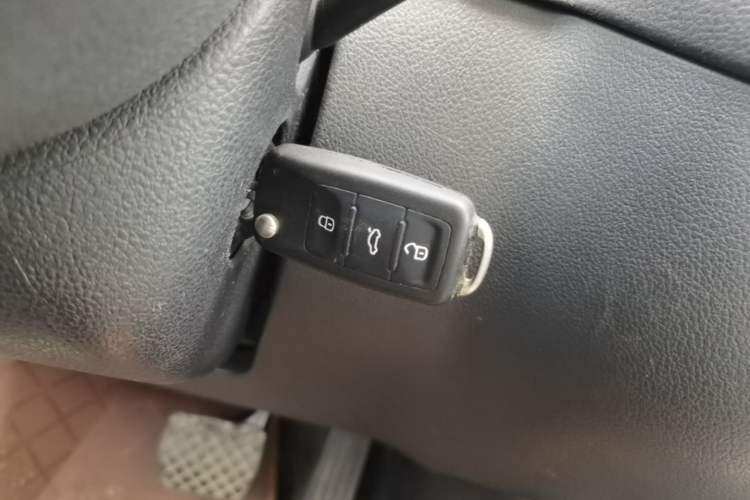 Used Volkswagen Tiguan 2013 1.8 TSI Automatic All-Wheel Drive Luxury Model Vehicle Key