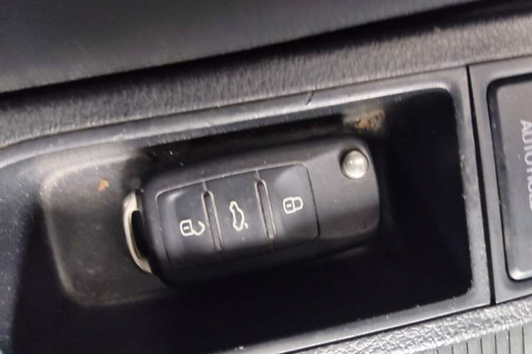 Used Volkswagen Tiguan 2013 2.0 TSI Automatic All-Wheel-Drive Flagship Edition Vehicle Key