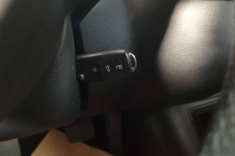 Used Volkswagen Tiguan 2013 1.8TSI Automatic Two-Wheel Drive Luxury Model Vehicle Key