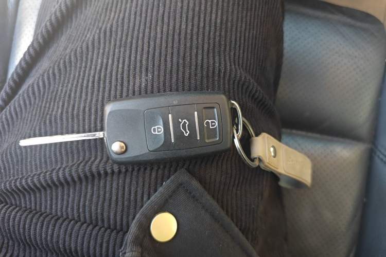 Used Volkswagen Tiguan 2013 1.8 TSI Automatic All-Wheel Drive Luxury Model Vehicle Key