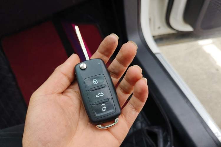 Used Volkswagen Tiguan 2013 1.8 TSI Automatic All-Wheel Drive Luxury Model Vehicle Key