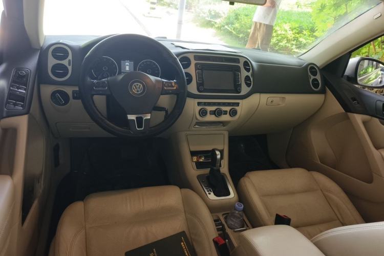 Used Volkswagen Tiguan 2013 1.8TSI Automatic Two-Wheel Drive Luxury Model Center Console