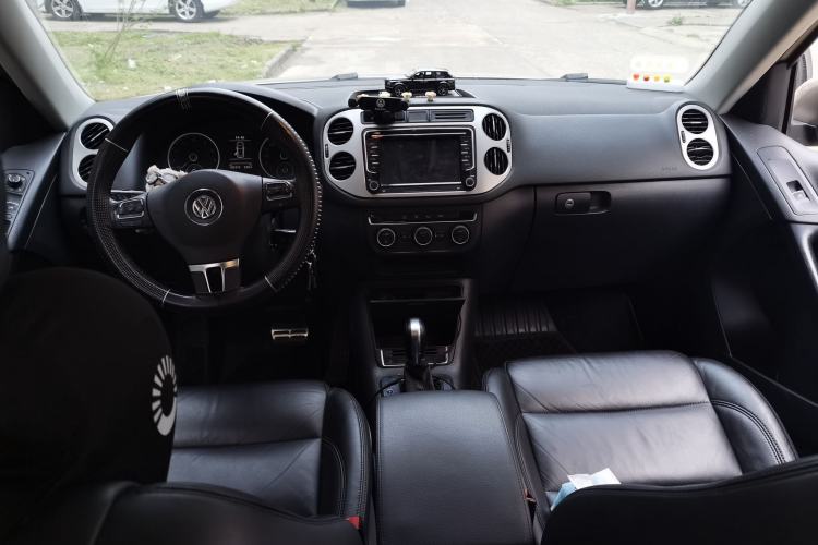 Used Volkswagen Tiguan 2013 1.8TSI Automatic All-Wheel-Drive Comfort Edition Center Console