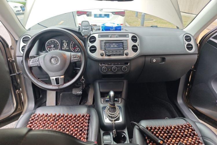 Used Volkswagen Tiguan 2013 1.8 TSI Automatic Two-Wheel Drive Comfort Edition Center Console