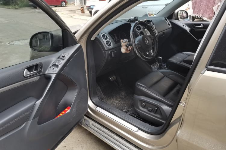 Used Volkswagen Tiguan 2013 1.8TSI Automatic All-Wheel-Drive Comfort Edition Driver Seat