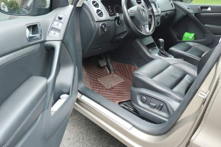 Used Volkswagen Tiguan 2013 1.8 TSI Automatic Two-Wheel Drive Comfort Edition Driver Seat