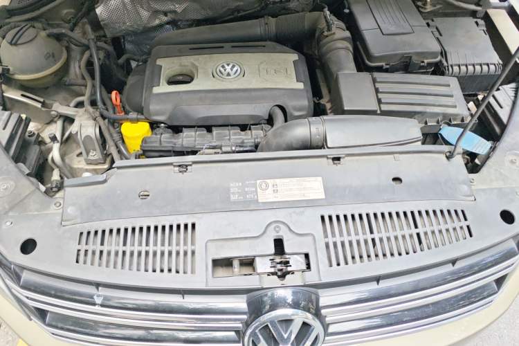 Used Volkswagen Tiguan 2013 1.8 TSI Automatic Two-Wheel Drive Comfort Edition Engine Bay