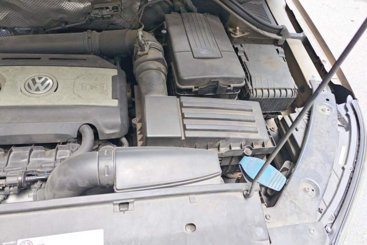 Used Volkswagen Tiguan 2013 1.8 TSI Automatic Two-Wheel Drive Comfort Edition Engine Bay Left